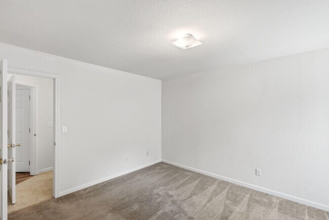 Building Photo - 4404 W Jeana Ct