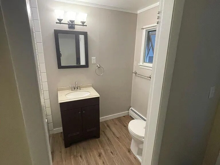 Building Photo - 11 Lawrence St