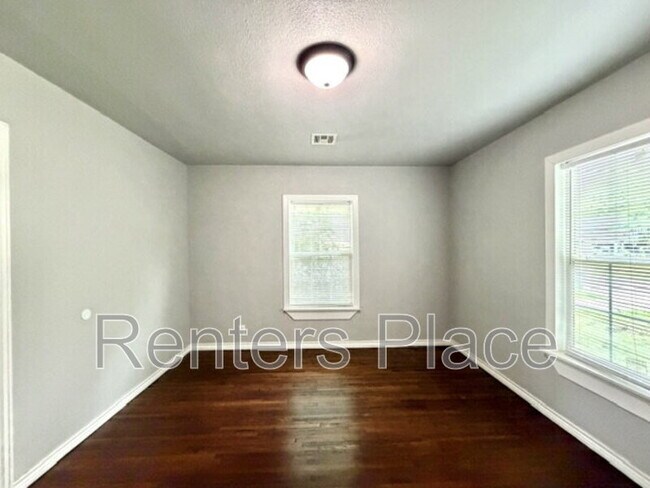 Building Photo - 707 N Florence Pl