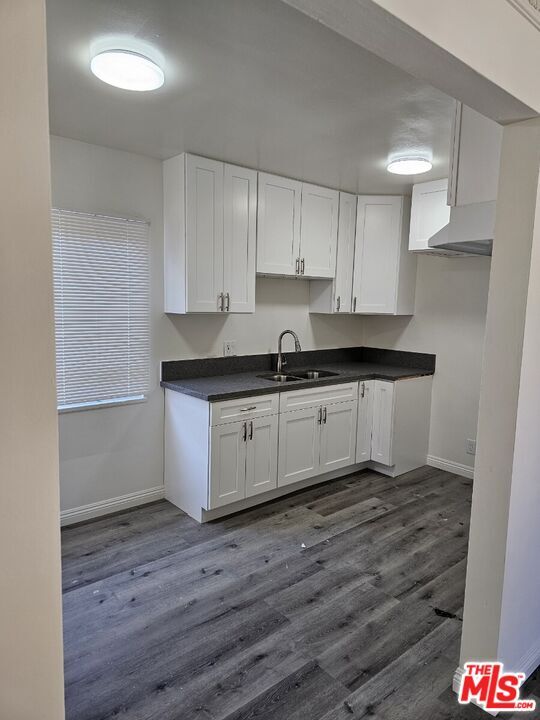 Building Photo - 914 S Gramercy Dr