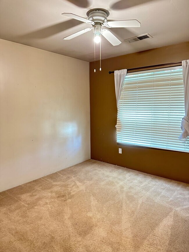 Building Photo - Coming Soon! Northwest Bakersfield Home