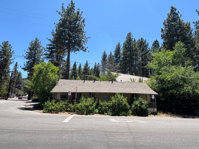 Building Photo - 41317 Park Ave
