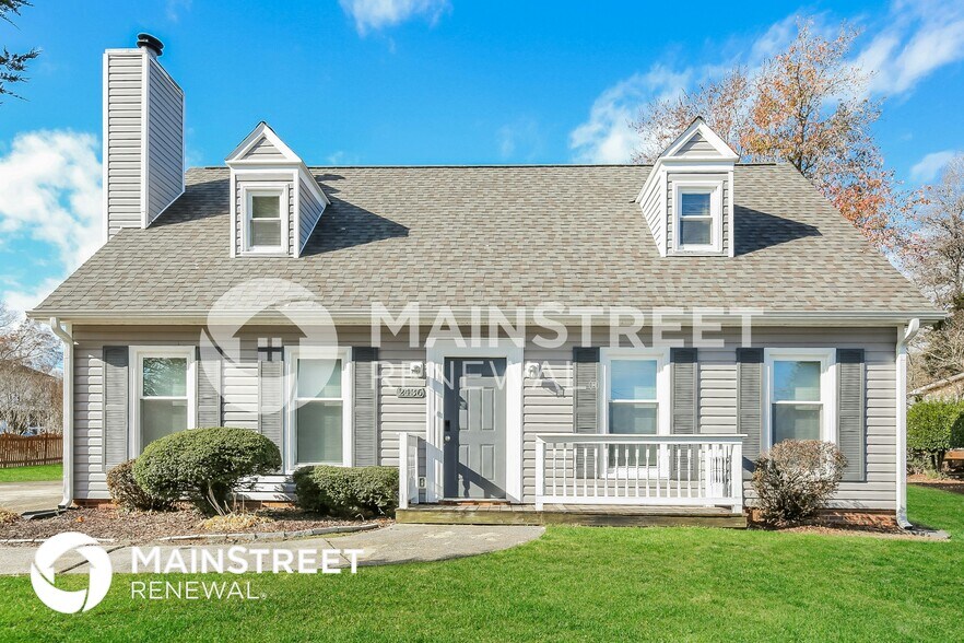 Primary Photo - 2436 Dewberry Farm Ln