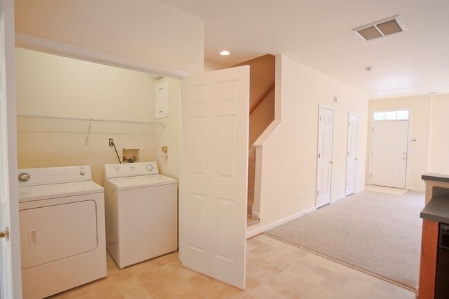 Building Photo - Webland Terrace