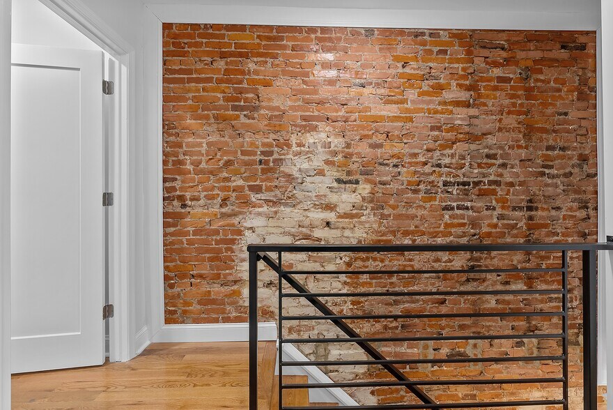 Building Photo - 3025 Baltz St