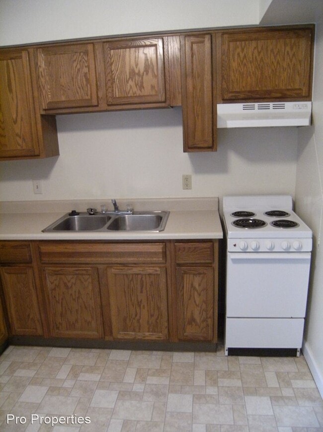 Building Photo - 3004 S 68th Ct