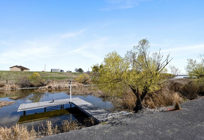 Building Photo - Lakefront Home in Cascade Valley