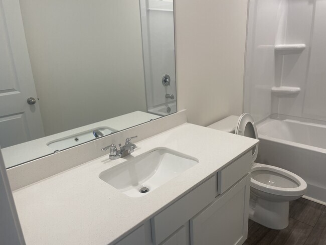 Building Photo - 349 Sporting Dr
