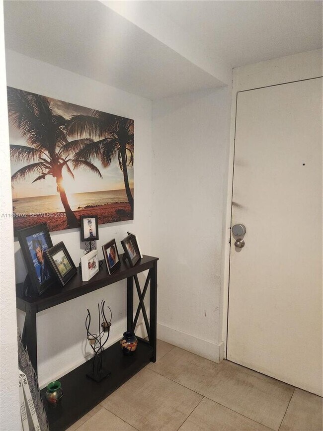 Building Photo - 8419 Forest Hills Dr