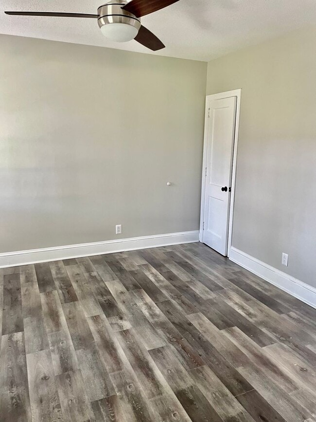 Building Photo - 49 Radcliffe St