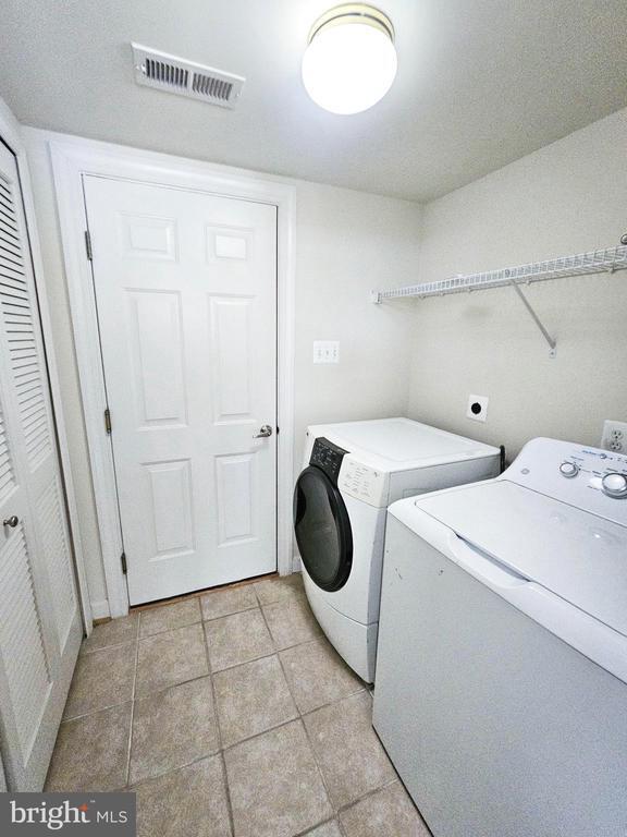 Building Photo - 13117 Tannery Ridge Dr