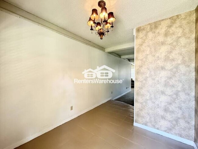 Building Photo - Spacious Corner-Lot Home with Cozy Charm a...