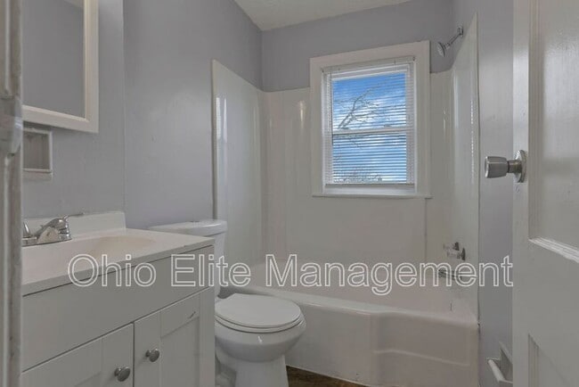 Building Photo - 2235 Homestead Dr