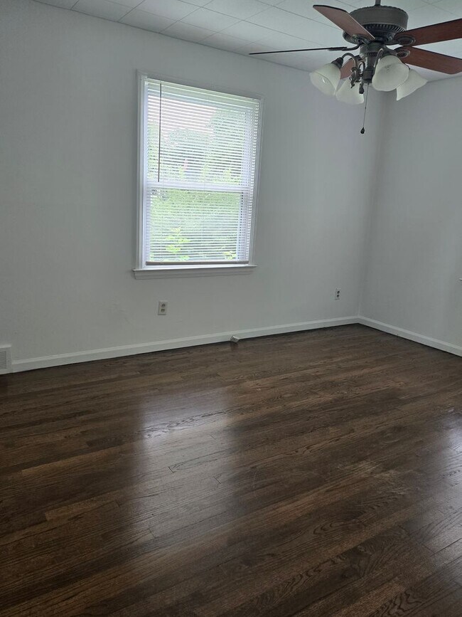 Building Photo - 3BR 1BA ranch home!!!
