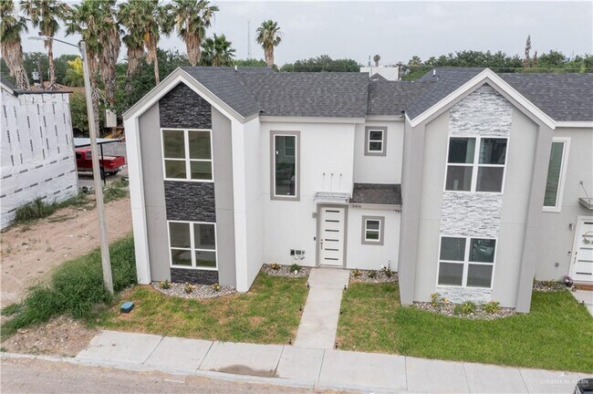 Building Photo - 15 N Crown Point