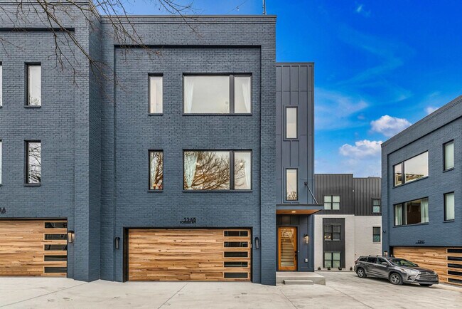 Building Photo - 554 Rosedale Ave