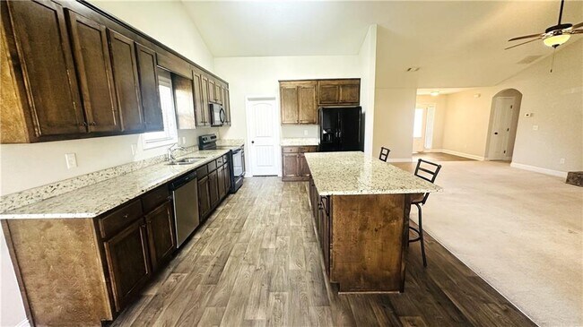 Building Photo - 668 River Mist Cir