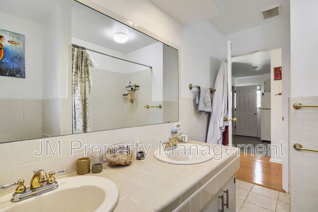 Building Photo - 4618 W 35th Ave
