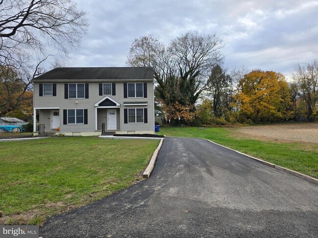 Building Photo - 116 Lowber St