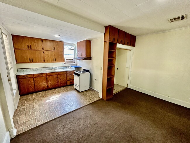 Building Photo - 18541 County Rd 1500