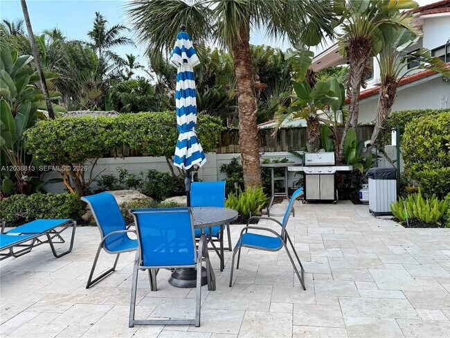 Building Photo - 888 Intracoastal Dr