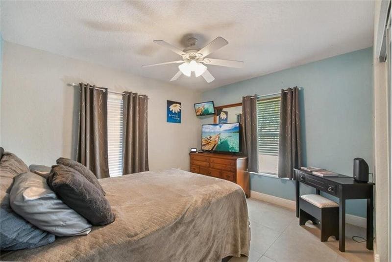 Building Photo - 2220 W Pineridge Ct