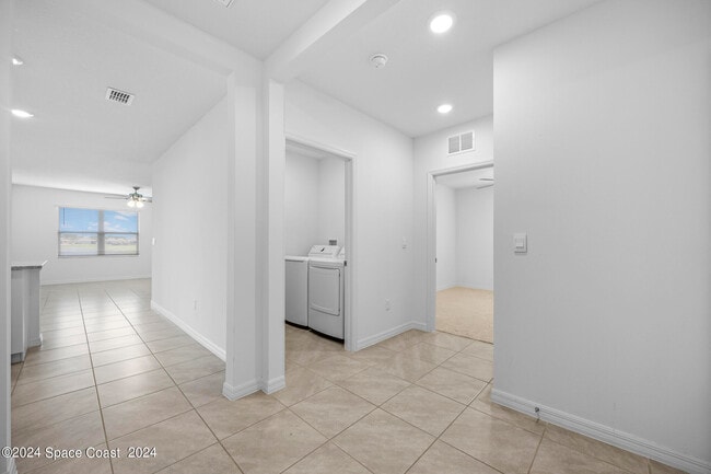 Building Photo - 1253 Dunes Ave