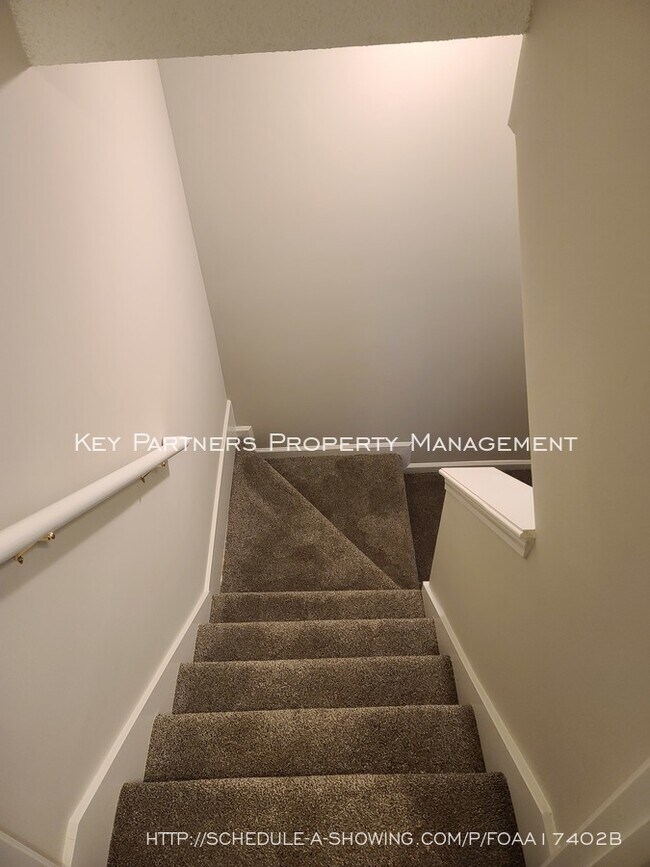 Building Photo - 6823 W 76th St - 2 Bed 2 Bath Remodel!