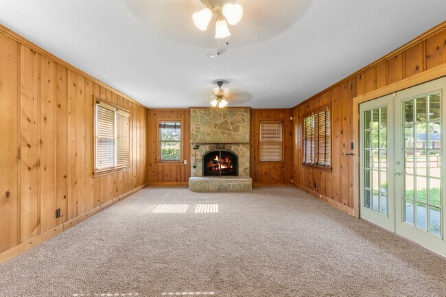 Building Photo - Newly renovated home with a large yard per...