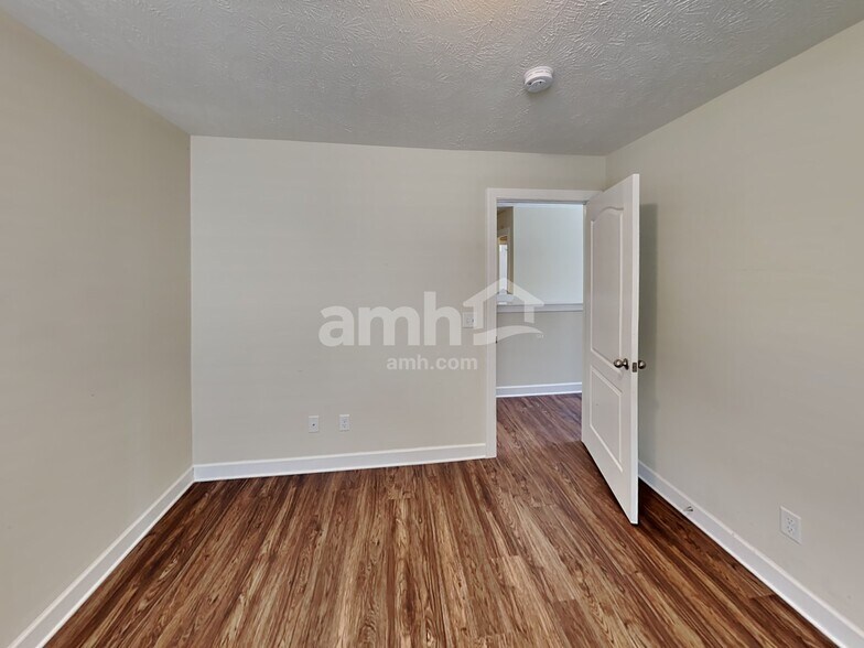 Building Photo - 6947 Calderwood Dr