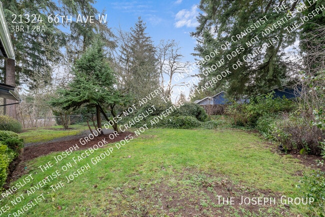 Building Photo - 21324 66th Ave W