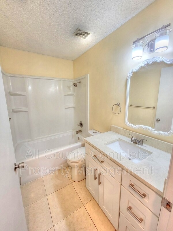 Building Photo - 433 Casheros Cove Dr