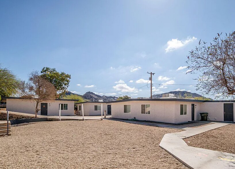 Building Photo - 1529 E Sunnyside Dr