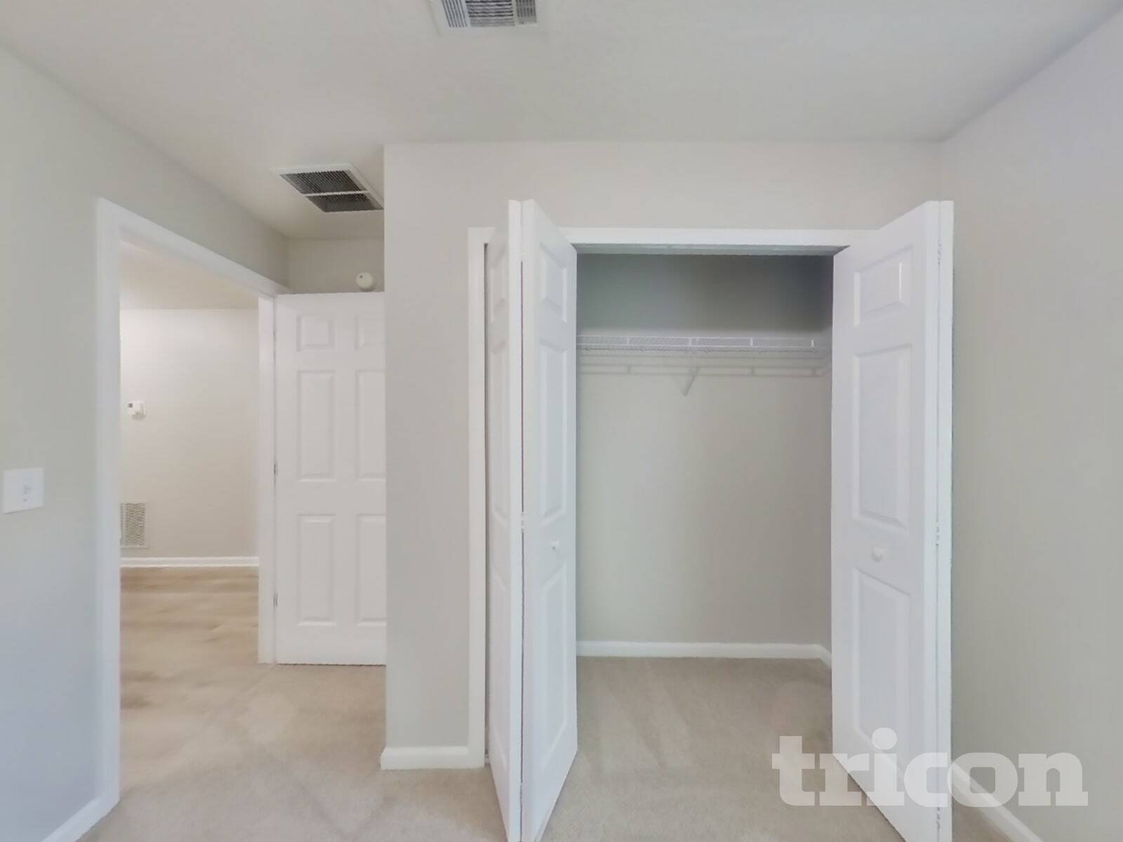 Building Photo - 12360 Anarania Dr