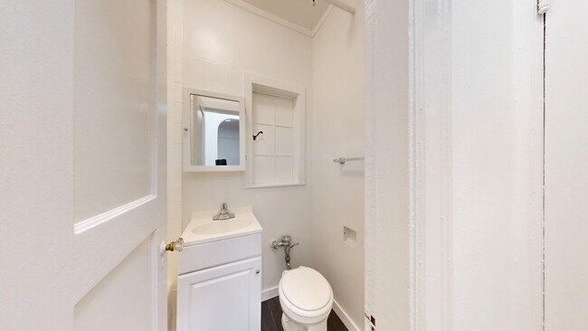 Building Photo - 522 Geary St