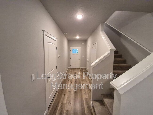 Building Photo - 7278 SE Ronelle Ct