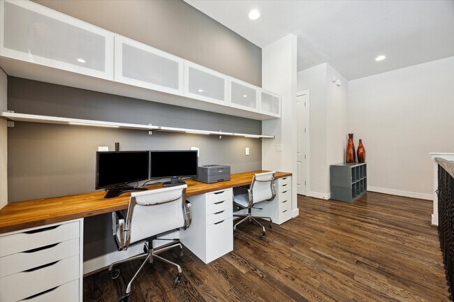 Building Photo - 4205 Koehler St