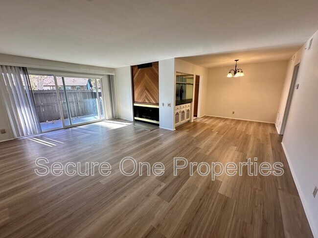 Building Photo - 31555 Lindero Canyon Rd