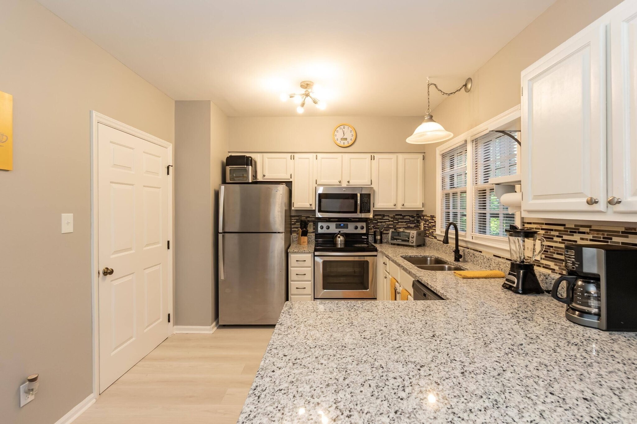 Building Photo - 6107 Highcastle Ct
