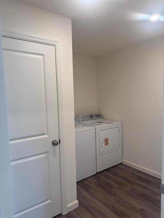 Building Photo - 993 Ambleside Dr