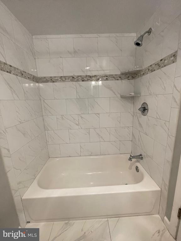 Building Photo - 3245 Rio Dr