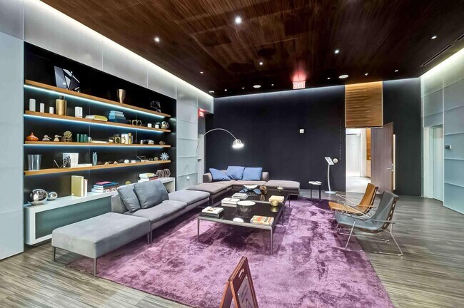 Building Photo - 88 SW 7th St