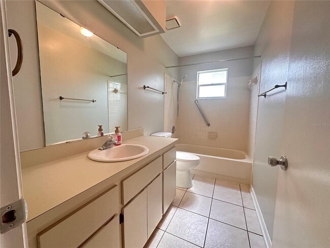 Building Photo - 1649 Selkirk Dr