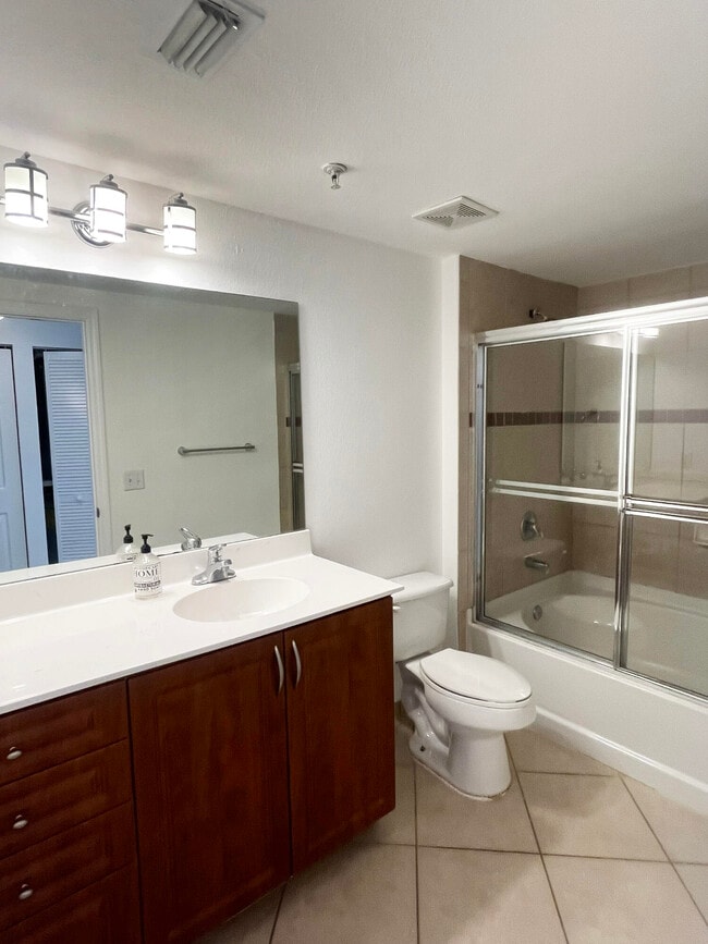 Building Photo - 6482 Emerald Dunes Dr
