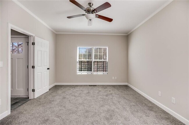 Building Photo - 960 N Grand Ave NW