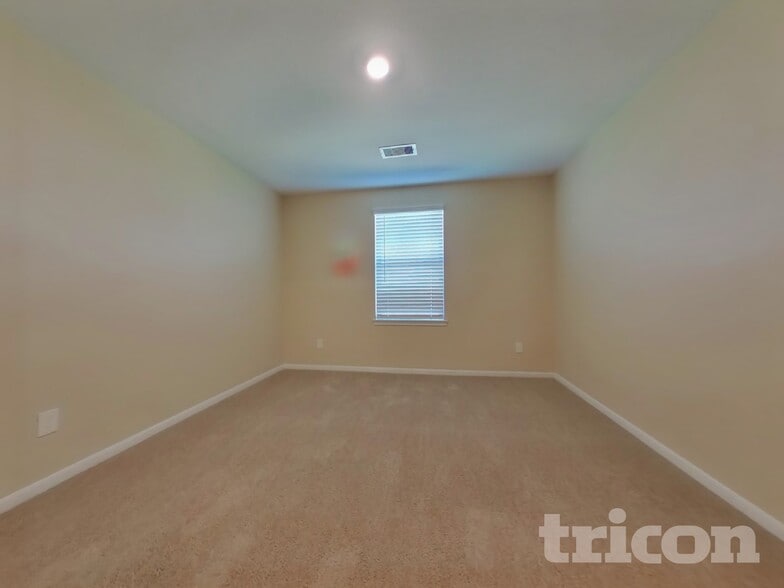 Building Photo - 401 Palomino Stand Dr