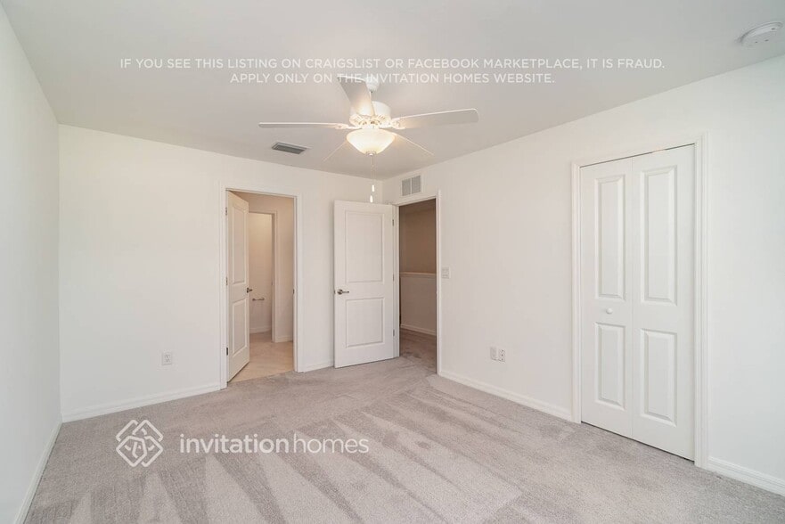 Building Photo - 2047 E Landings Wy