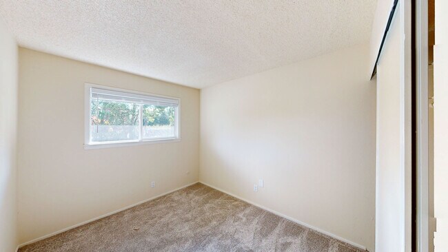 Building Photo - 18193 Happy Ln