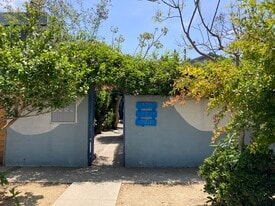 Front entry - 774 Sunset Ave