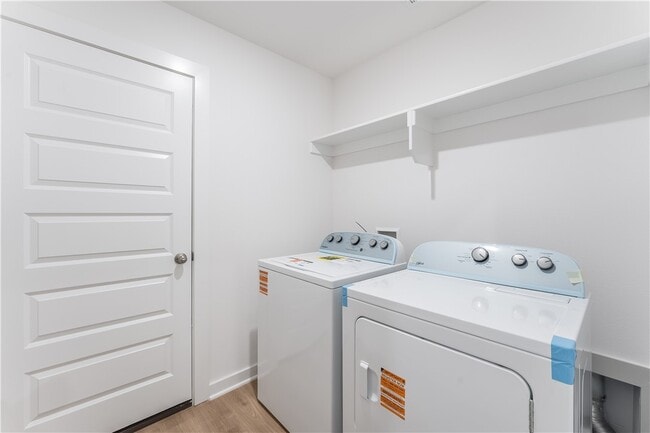 Building Photo - 103 S Maroon Ave